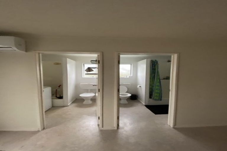 Photo of property in 11 Shamrock Lane, Te Atatu Peninsula, Auckland, 0610