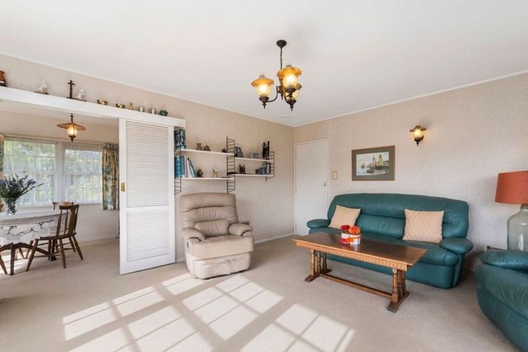 Photo of property in 71 Glencoe Road, Browns Bay, Auckland, 0630