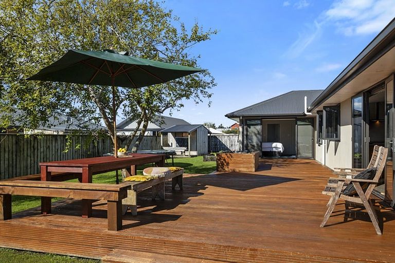 Photo of property in 533 Manutahi Road, Lepperton, New Plymouth, 4373