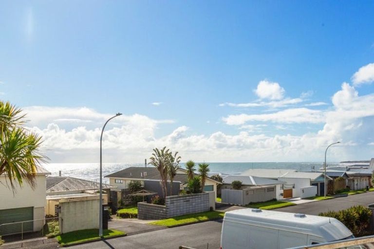 Photo of property in 2a Wanaka Terrace, Bell Block, New Plymouth, 4312