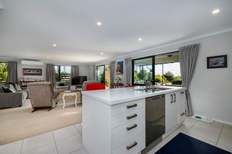 Photo of property in 14 Greenway Drive, Kerikeri, 0230