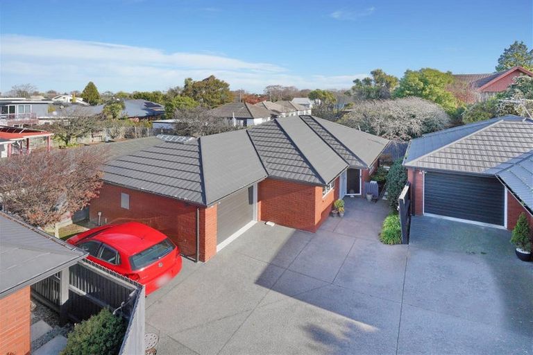 Photo of property in 2/17 Field Terrace, Upper Riccarton, Christchurch, 8041