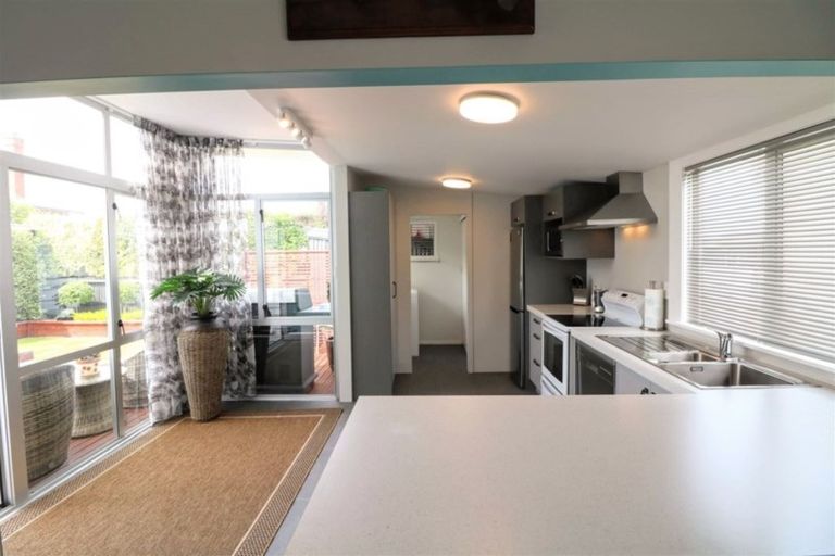 Photo of property in 45 Avenue Road, West End, Timaru, 7910