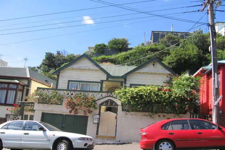 Photo of property in 71 Majoribanks Street, Mount Victoria, Wellington, 6011