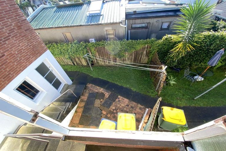 Photo of property in 1/27 Corunna Road, Milford, Auckland, 0620