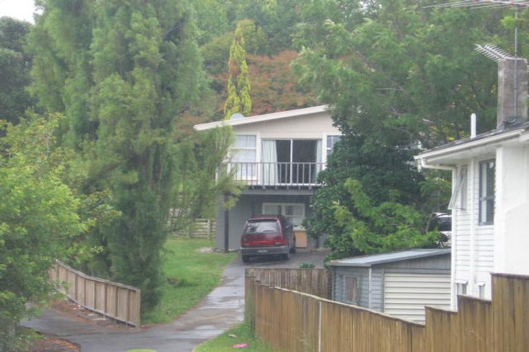 Photo of property in 33 Ellice Road, Totara Vale, Auckland, 0629