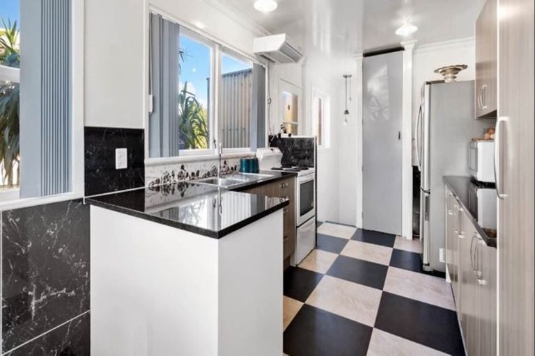 Photo of property in 93 Beaumonts Way, Manurewa, Auckland, 2102