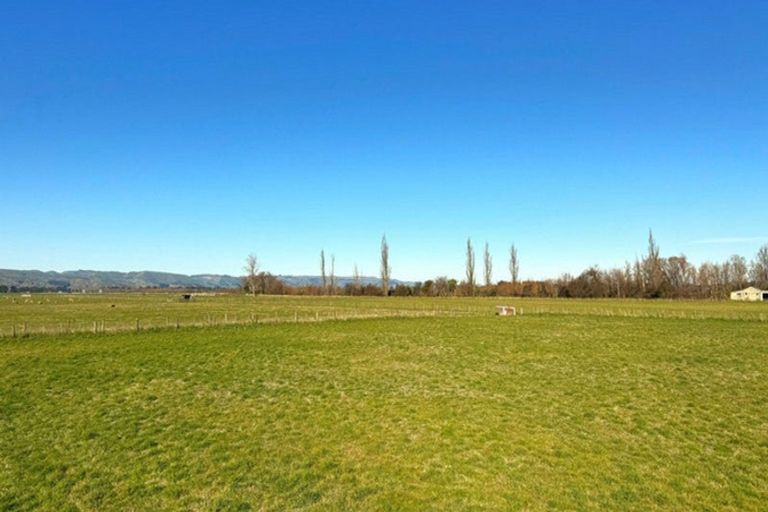 Photo of property in 250 South Road, Solway, Masterton, 5885