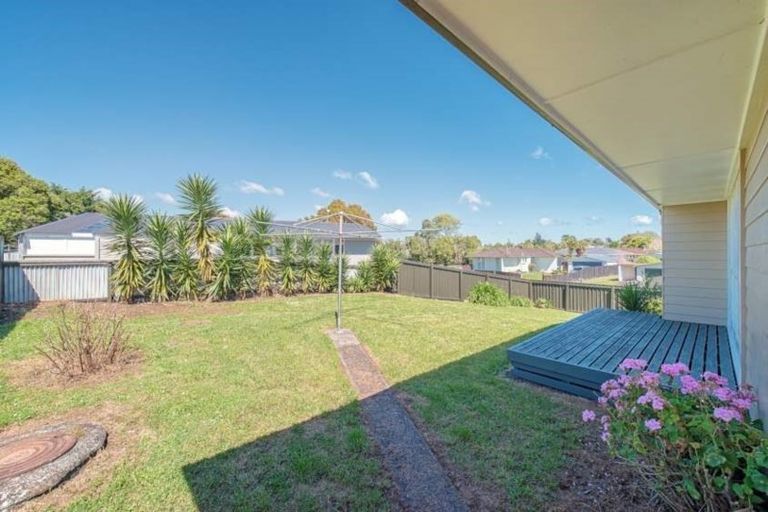 Photo of property in 21 Huia Street, Waiuku, 2123