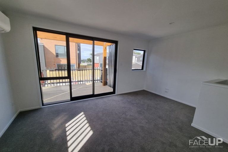Photo of property in 7 David Carnegie Road, Hobsonville, Auckland, 0616