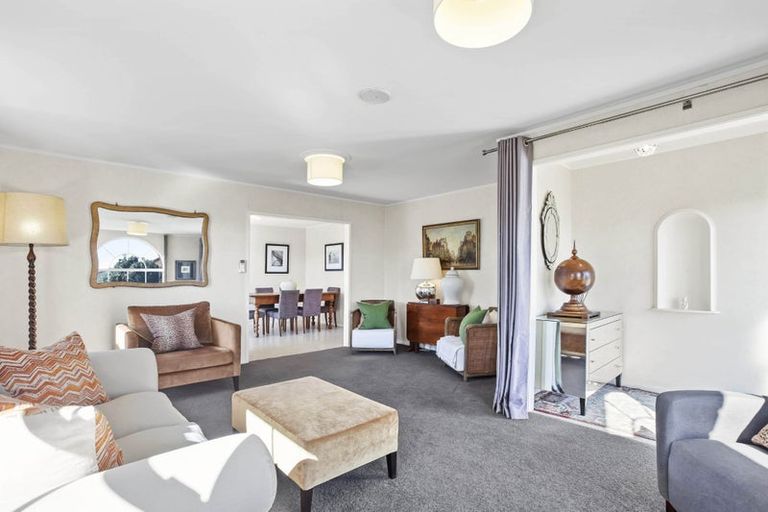 Photo of property in 1/6 Somerton Rise, Henderson, Auckland, 0612