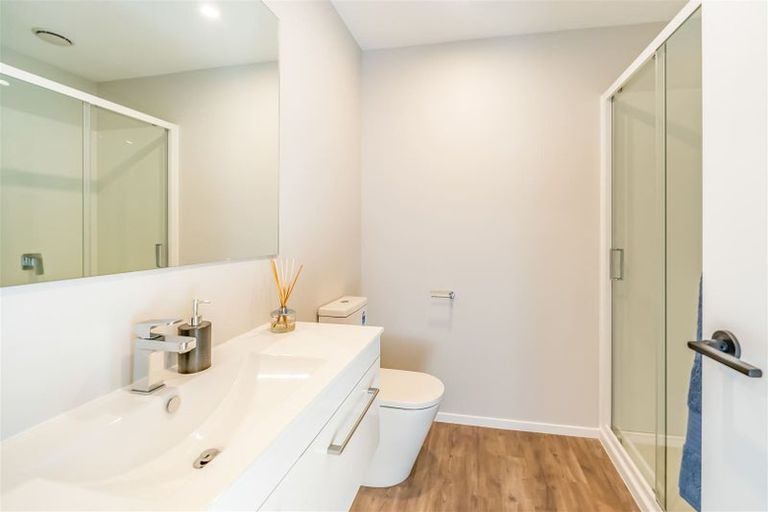 Photo of property in 24c Palmer Crescent, Silverstream, Upper Hutt, 5019