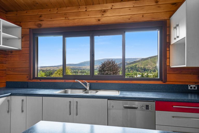 Photo of property in 26 Shields Street, Clyde, 9330