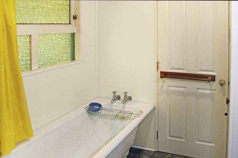 Photo of property in 3 Otanga Street, Dannevirke, 4930