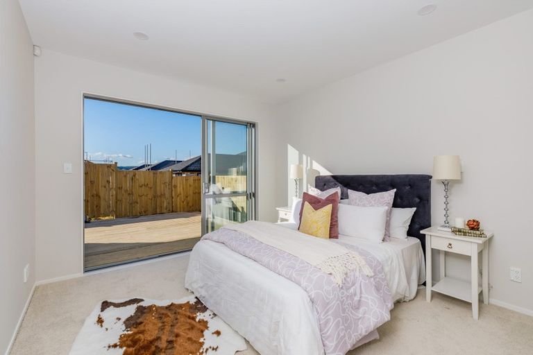 Photo of property in 8 Moemoea Avenue, Kumeu, 0810