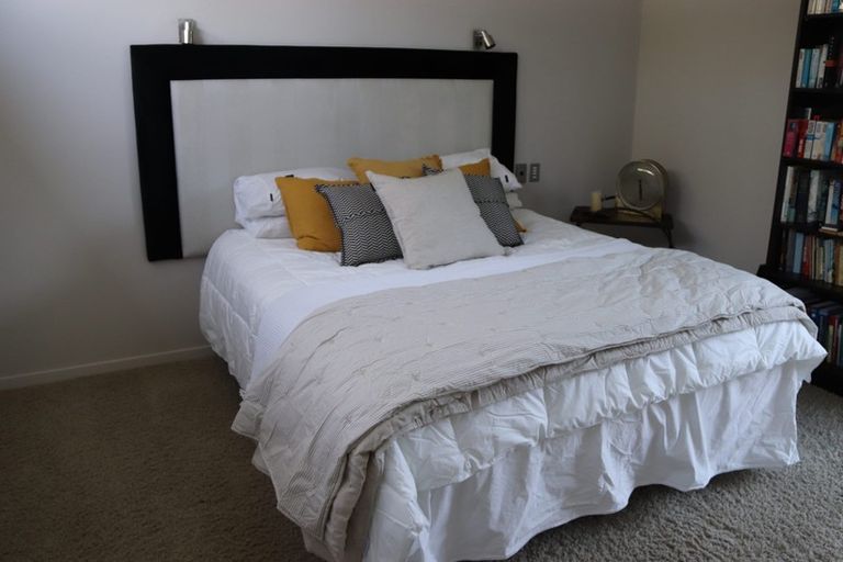 Photo of property in 27 Jervois Road, Jervoistown, Napier, 4112