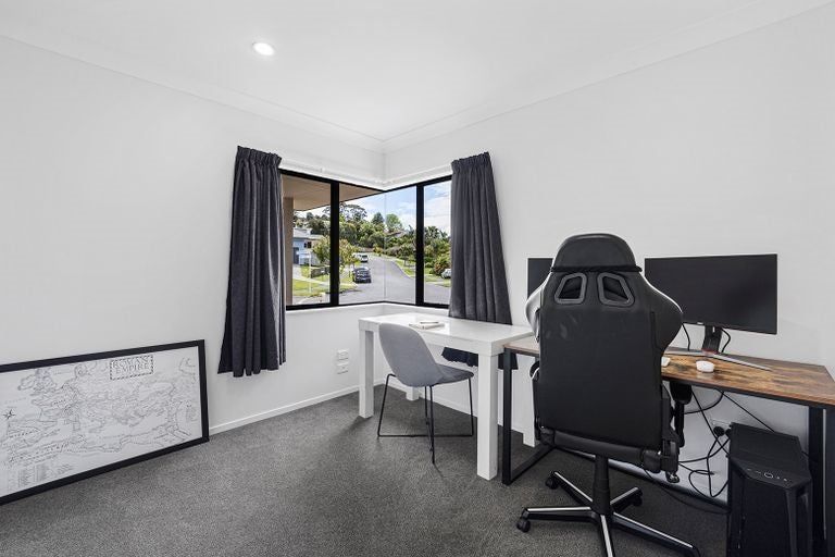 Photo of property in 14 Derbyshire Place, Dinsdale, Hamilton, 3204