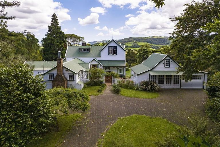 Photo of property in 1266 Te Pahu Road, Karamu, Hamilton, 3285