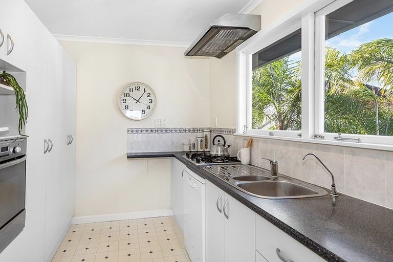 Property details for 131b Selwyn Avenue, Mission Bay, Auckland, 1071