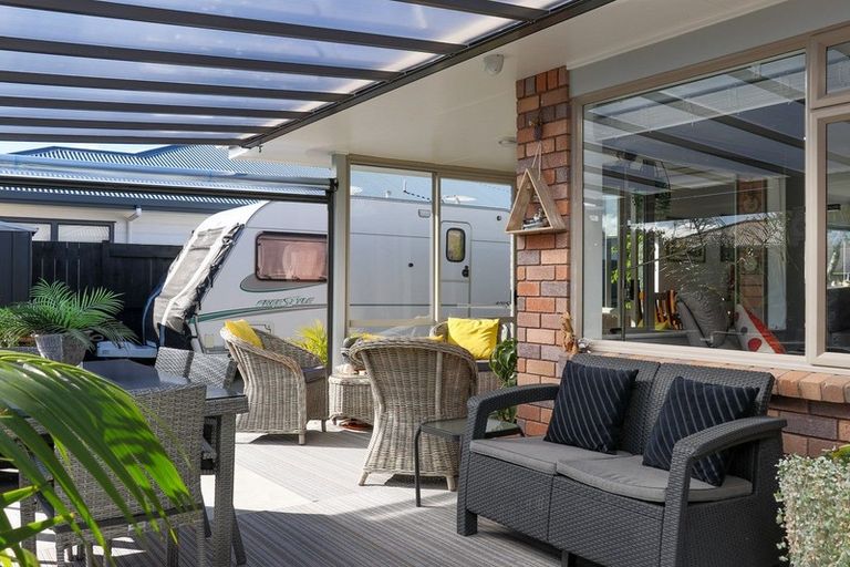 Photo of property in 19 Edgewater Grove, Whakatane, 3120