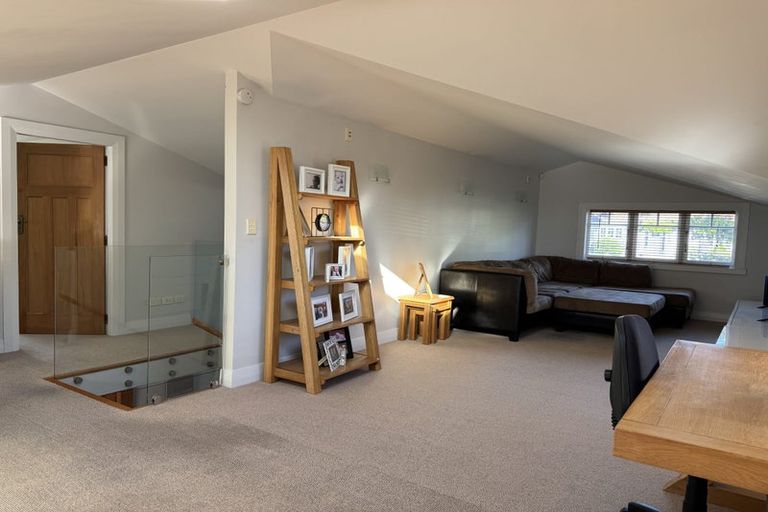 Photo of property in 18 Bayview Road, Hauraki, Auckland, 0622