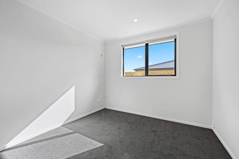 Photo of property in 39 Waruhia Crescent, Rototuna North, 3281