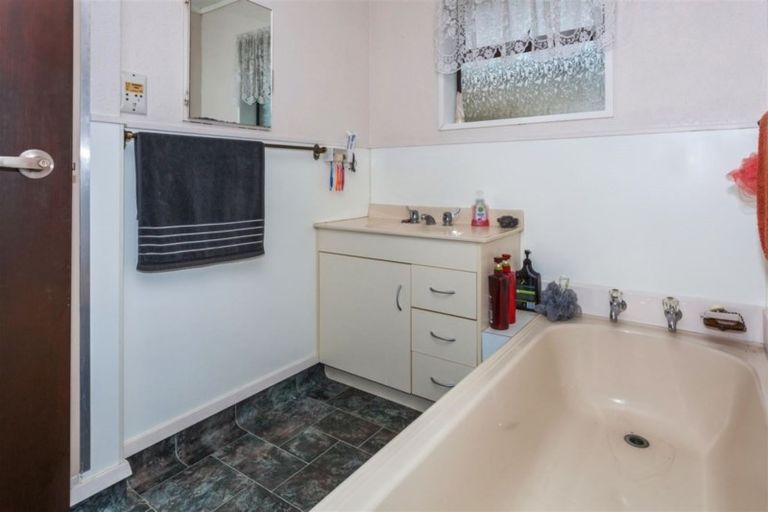 Photo of property in 21 Waimarei Avenue, Paeroa, 3600