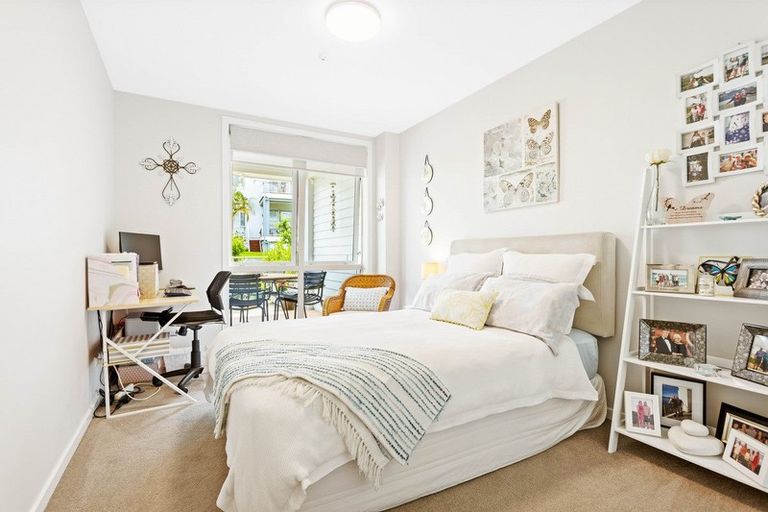 Photo of property in 219 Hibiscus Drive, Orewa, 0931