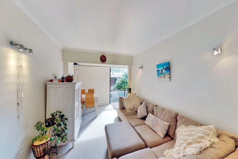 Photo of property in 40m Maunganui Road, Mount Maunganui, 3116