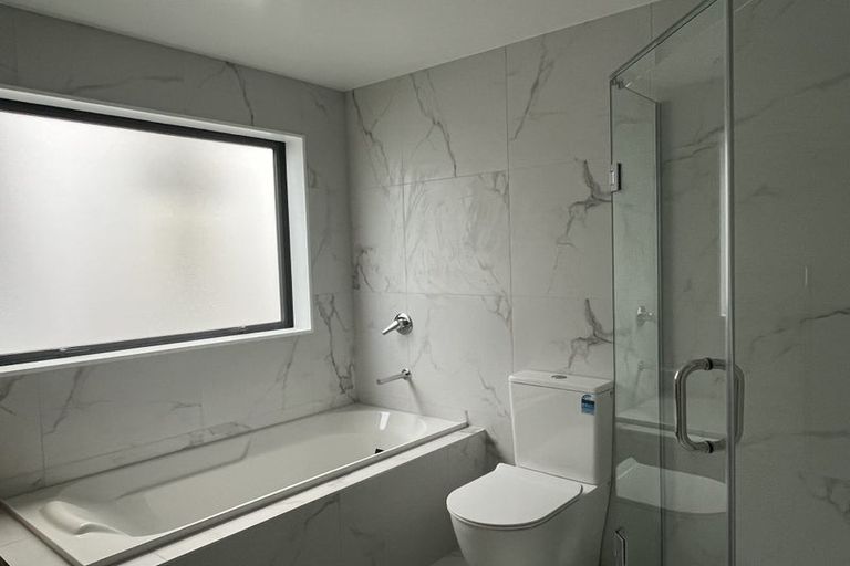 Photo of property in 31b Larne Avenue, Pakuranga Heights, Auckland, 2010