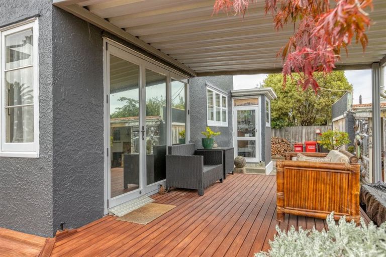 Photo of property in 2 Mcgregor Crescent, Masterton, 5810