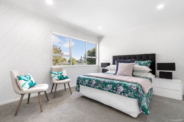 Photo of property in 48 Oreil Avenue, West Harbour, Auckland, 0618