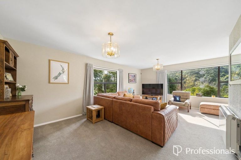 Photo of property in 136 Plateau Road, Te Marua, Upper Hutt, 5018