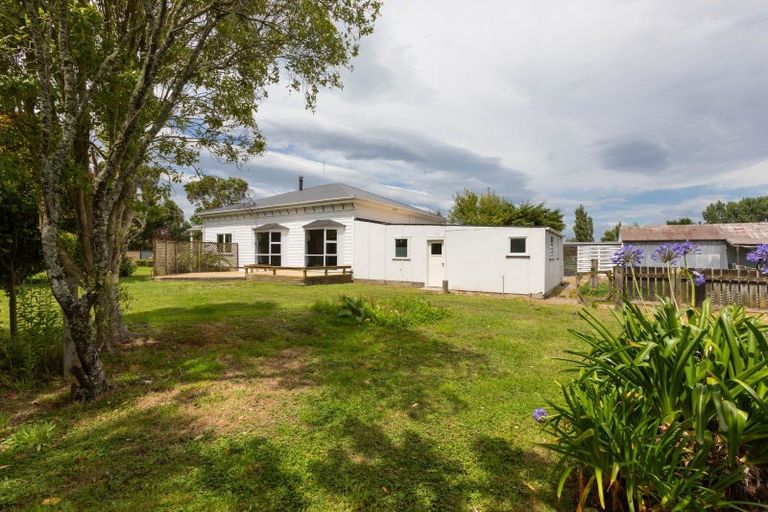 Photo of property in 21 Bevan Street, Woodville, 4920