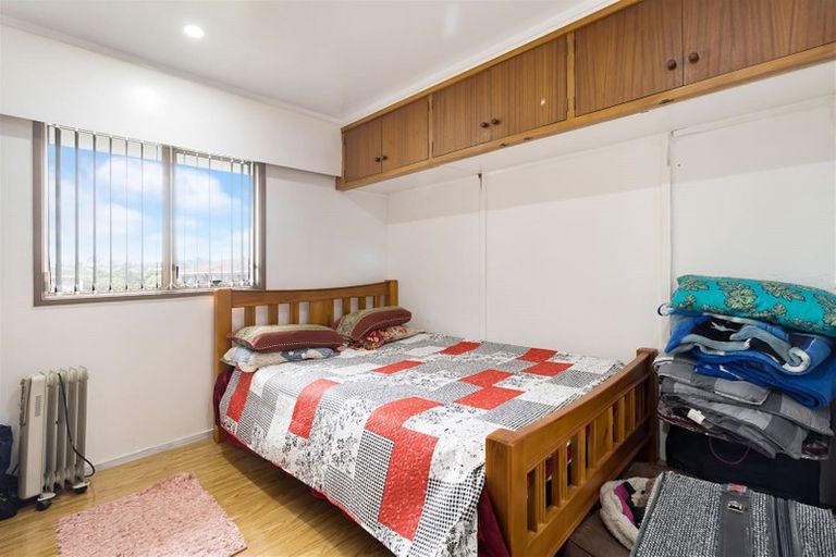 Photo of property in 4184 Great North Road, Glendene, Auckland, 0602