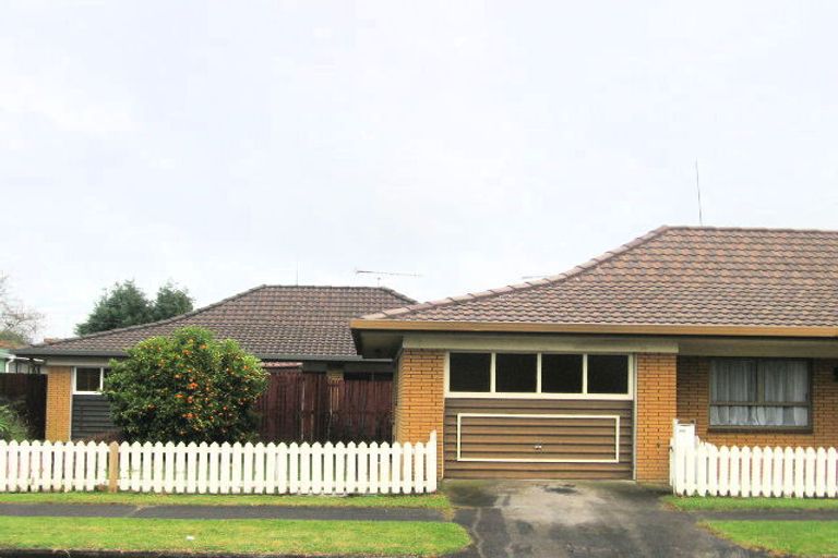 Photo of property in 2/5 King Edward Avenue, Papakura, 2110