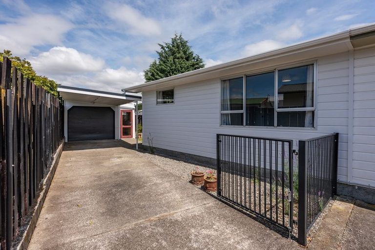 Photo of property in 39b Tacoma Drive, Totara Park, Upper Hutt, 5018
