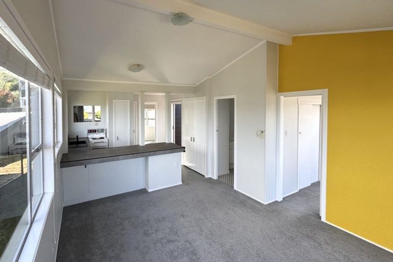 Photo of property in 2/12 Isobel Street, Acacia Bay, Taupo, 3330