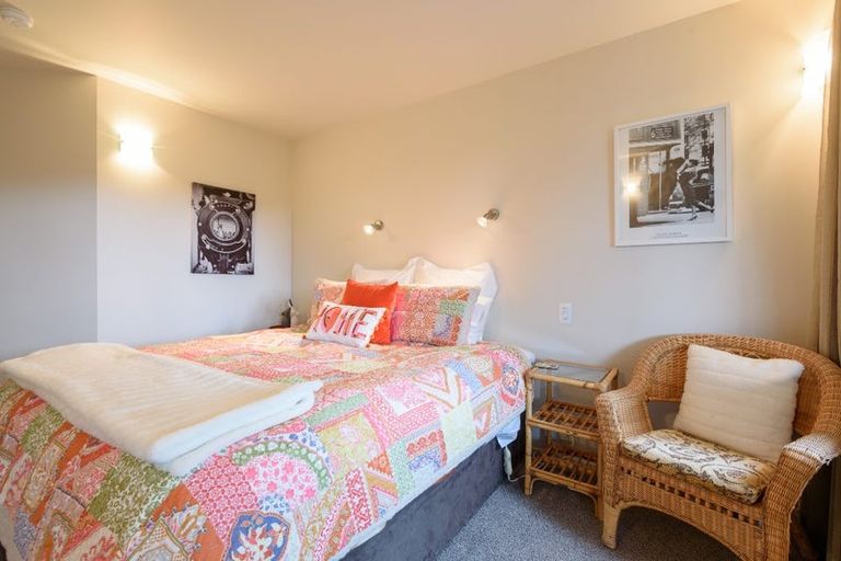 Photo of property in 1/16 Penning Road, Castor Bay, Auckland, 0620