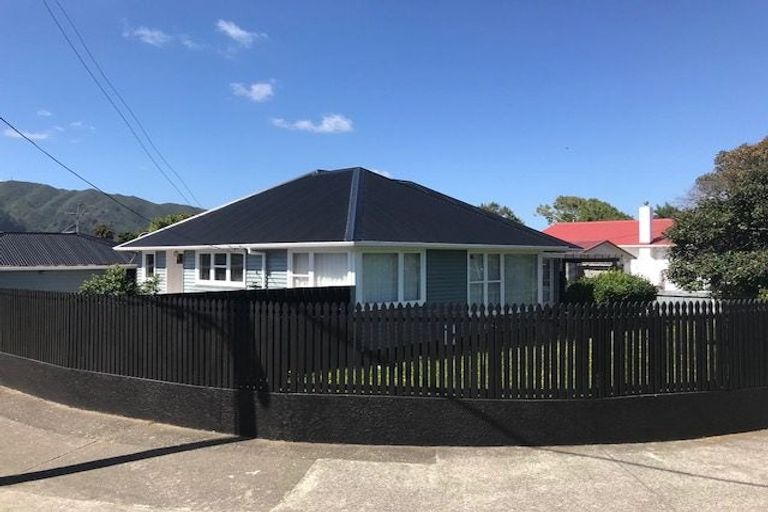 Photo of property in 976 High Street, Avalon, Lower Hutt, 5011