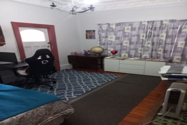 Photo of property in 49 Antigua Street, Addington, Christchurch, 8024