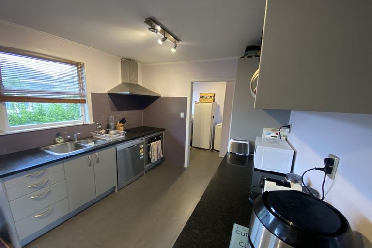 Photo of property in 1/104 Archers Road, Glenfield, Auckland, 0629
