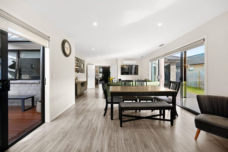 Photo of property in 8 Paiaka Place, Rototuna North, Hamilton, 3210