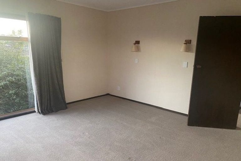Photo of property in 1/63a Norwood Road, Bayswater, Auckland, 0622