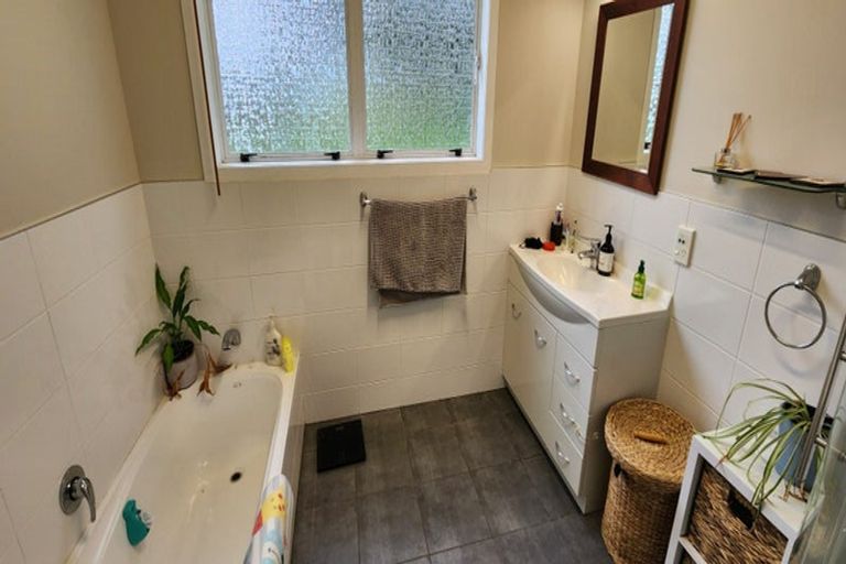 Photo of property in 61 Clawton Street, Westown, New Plymouth, 4310