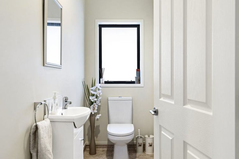 Photo of property in 869 Carrington Road, Hurworth, New Plymouth, 4371