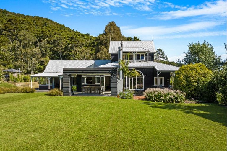 Photo of property in 92 Ashton Road, Whangateau, Warkworth, 0985