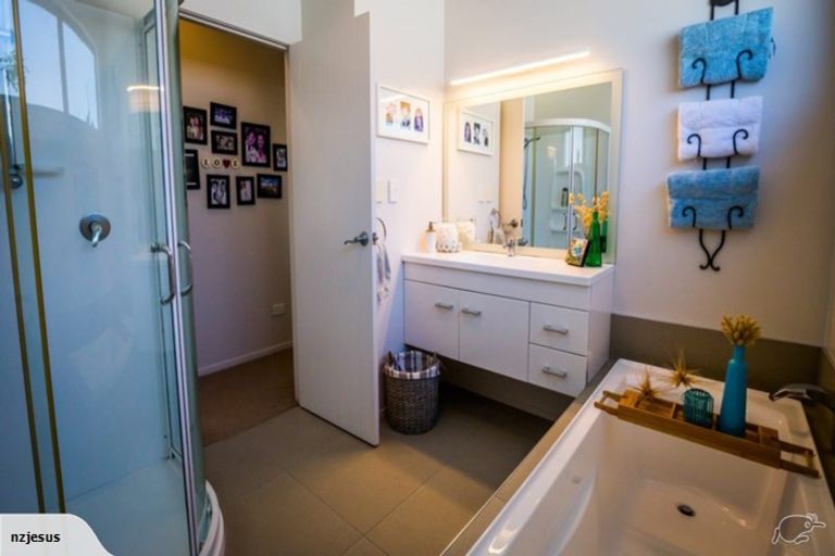 Photo of property in 7 Tee Point, Red Beach, 0932