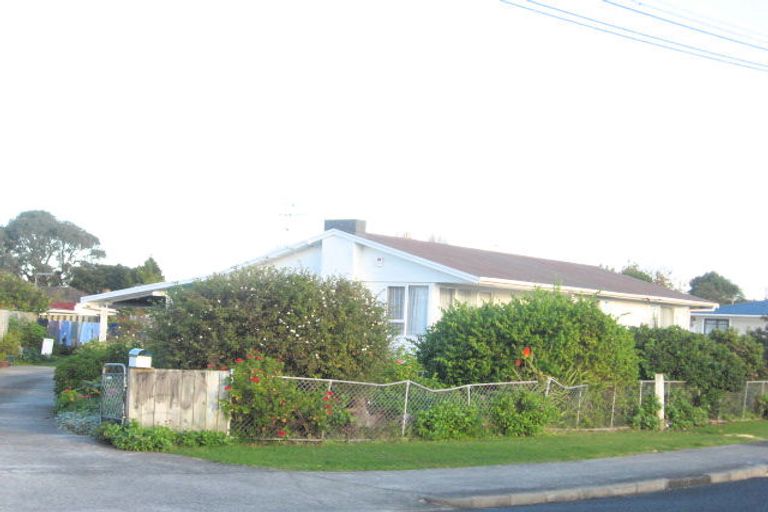 Photo of property in 16 Ruth Street, Manurewa, Auckland, 2102
