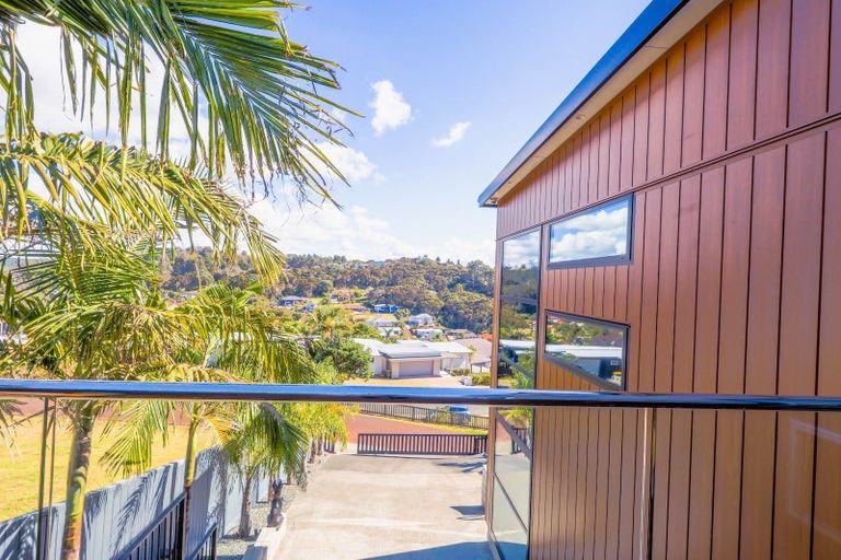 Photo of property in 57 Hawaiian Parade, Arkles Bay, Whangaparaoa, 0932
